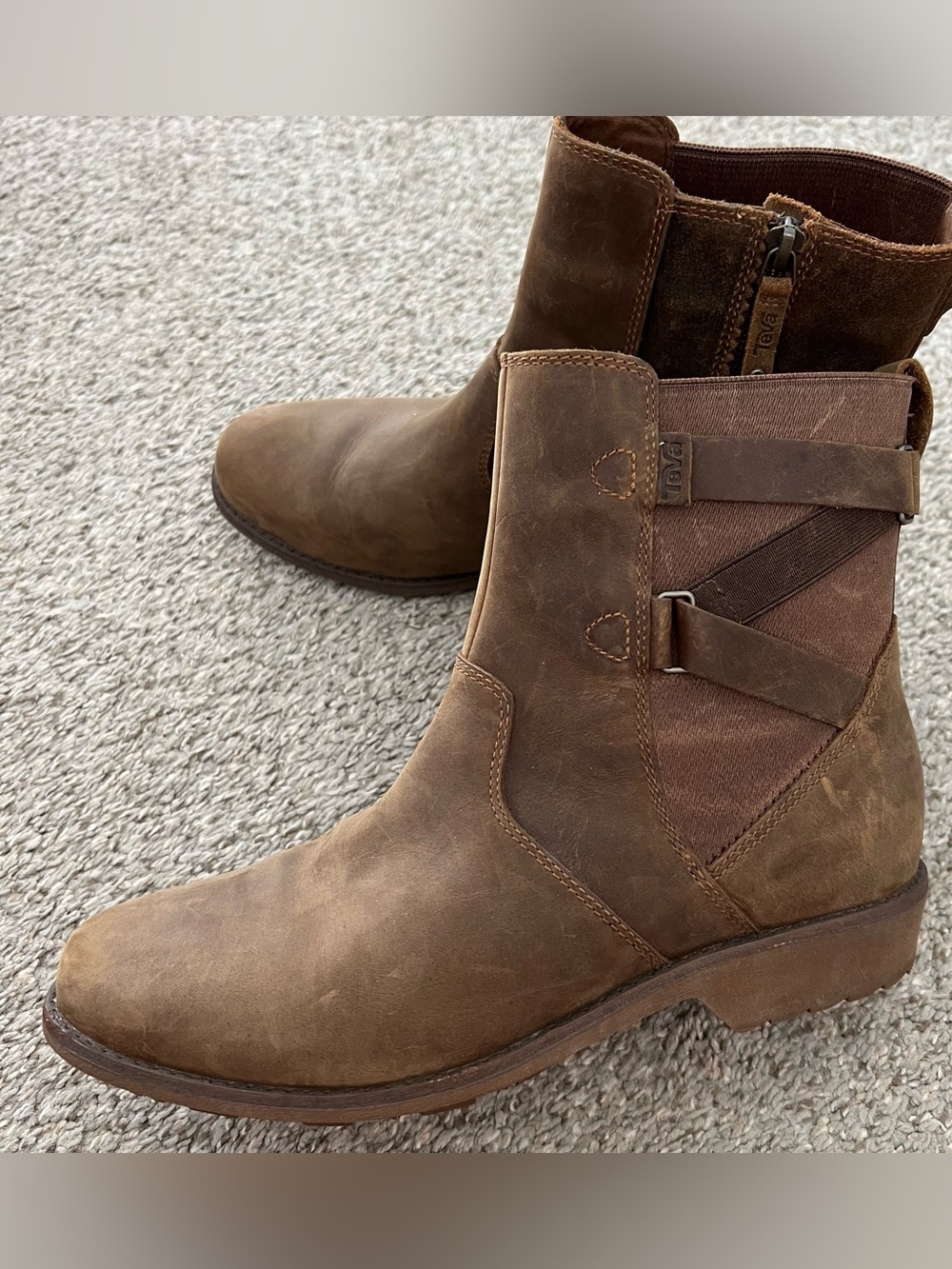 Teva Women's Brown Waterproof Leather Ankle Boots Size 10